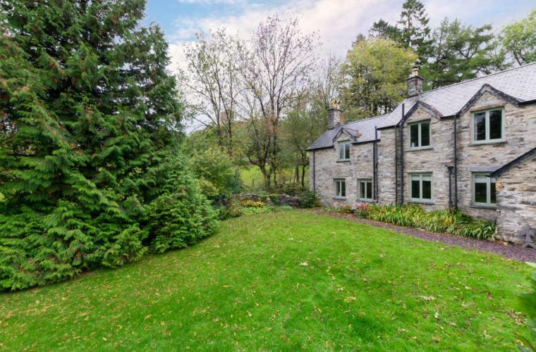 2 Tan-Y-Castell Villa Dolwyddelan Bagian luar foto